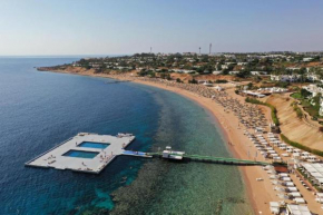 Private One Bedroom Domina Coral Bay